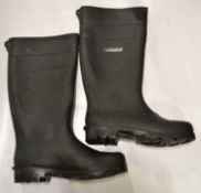 Dunlop Wellingtons Size 7