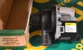 Electrolux OLO692- Drain Motor.
