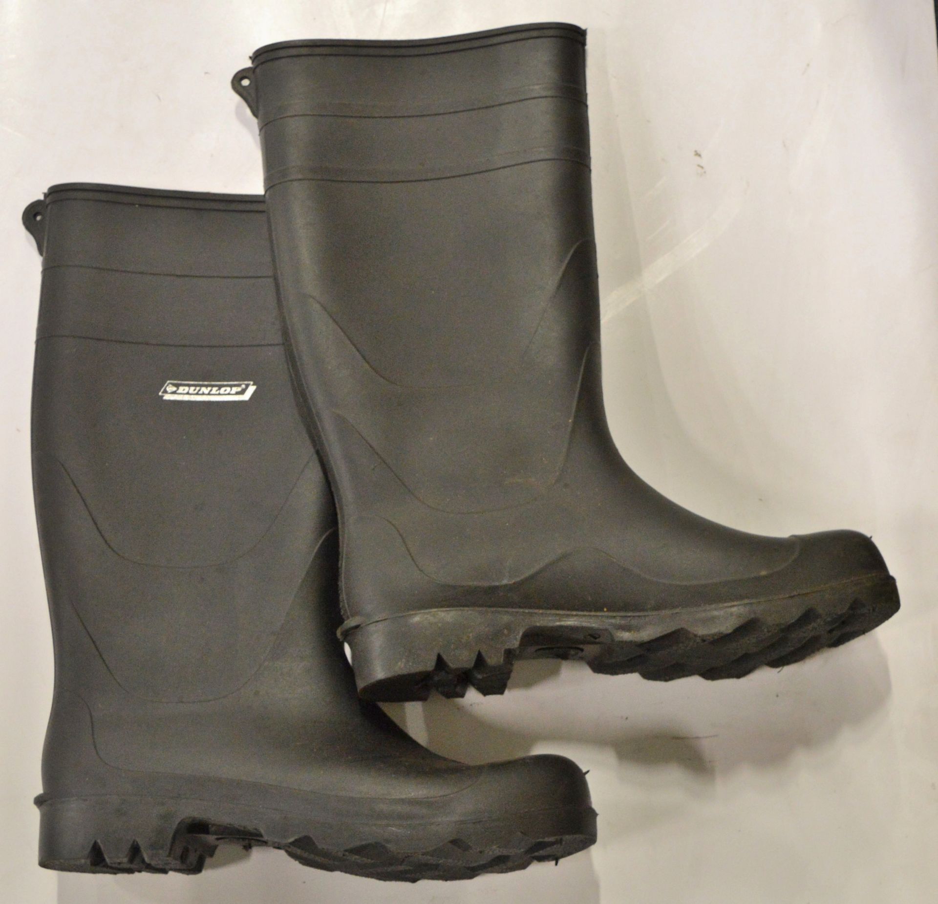 Dunlop Wellingtons Size 11.