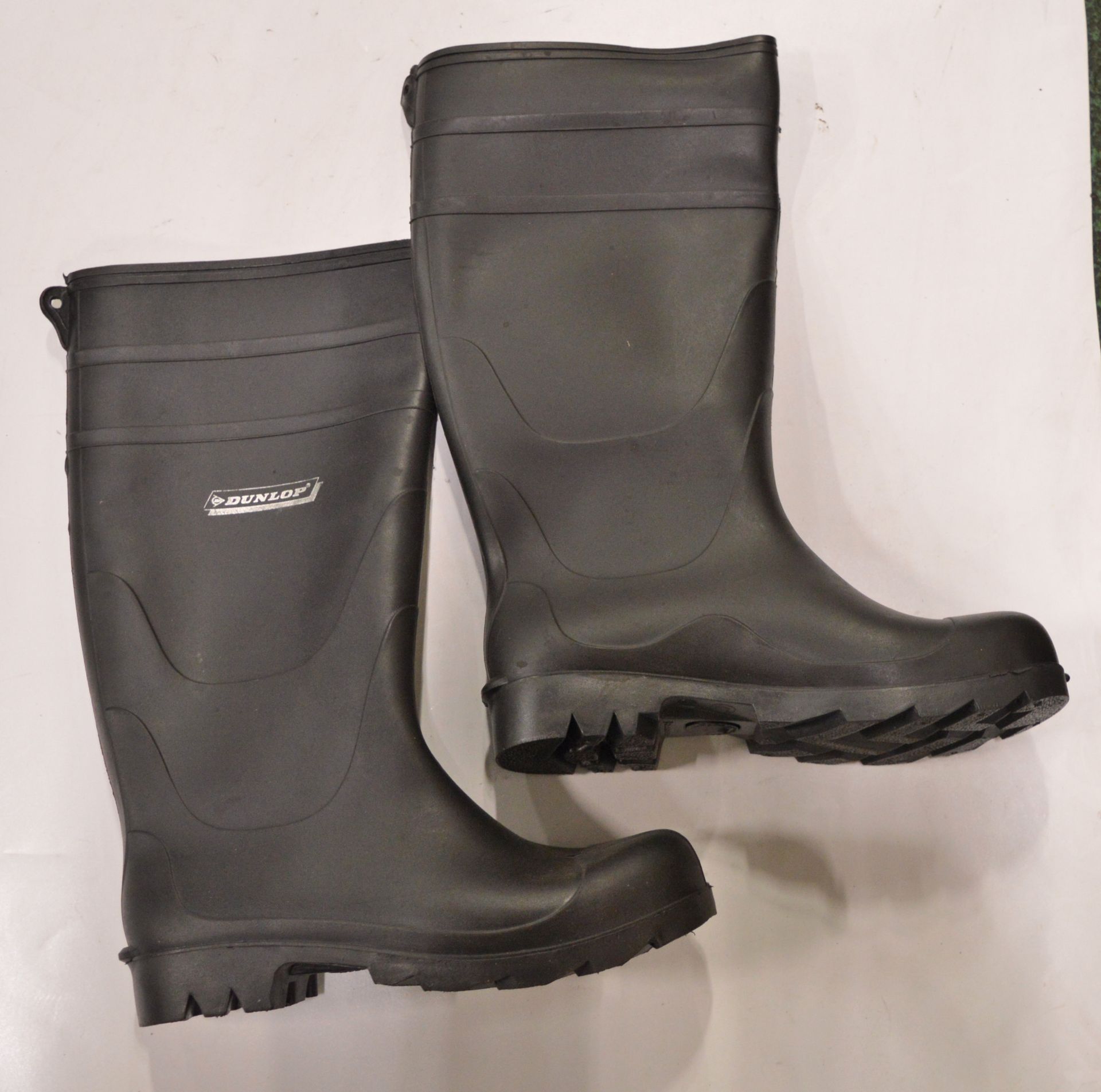 Dunlop Wellingtons Size 8.