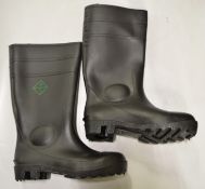 Dunlop Wellingtons Size 7