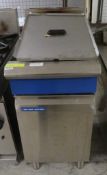 Blue Seal Model: GT46 - Double basket gas fryer