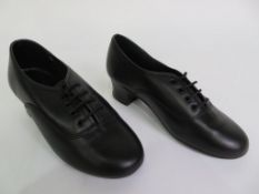 27 X PAIRS OF OXFORD LACE UP DANCE SHOES; BLACK; SIZE L3