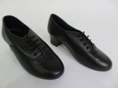 40 X PAIRS OF OXFORD LACE UP DANCE SHOES; BLACK; SIZE L13