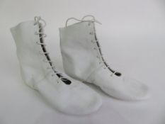 12 X PAIRS OF LACE UP DANCE SHOES; RHSB; WHITE; SIZE 3 X 10, SIZE 4 X 2