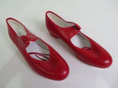 5 X PAIRS OF WOMENS TAP SHOES; RED; SIZE 7