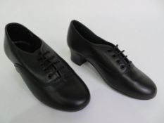 11 X PAIRS OF OXFORD LACE UP DANCE SHOES; BLACK; SIZE L4