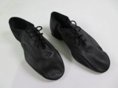 13 X PAIRS OF BLOCH WOMENS NEO-FLEX JAZZ SHOES; SO493L; BLACK; SIZE 9.5