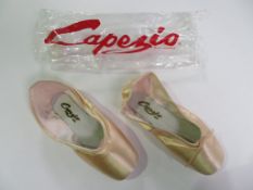 25 X PAIRS OF CAPEZIO POINTE SHOES; 176; PINK; SIZE 3.5D X 17, SIZE 3D X 8