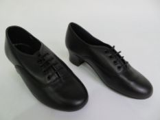 17 X PAIRS OF OXFORD LACE UP DANCE SHOES; BLACK; SIZE 13