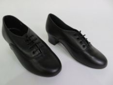 5 X PAIRS OF OXFORD LACE UP DANCE SHOES; BLACK; SIZE L5