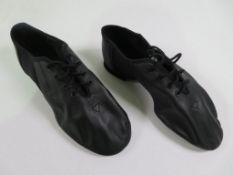 12 X PAIRS OF BLOCH WOMENS NEO-FLEX JAZZ SHOES; SO493L; BLACK; SIZE 9.5