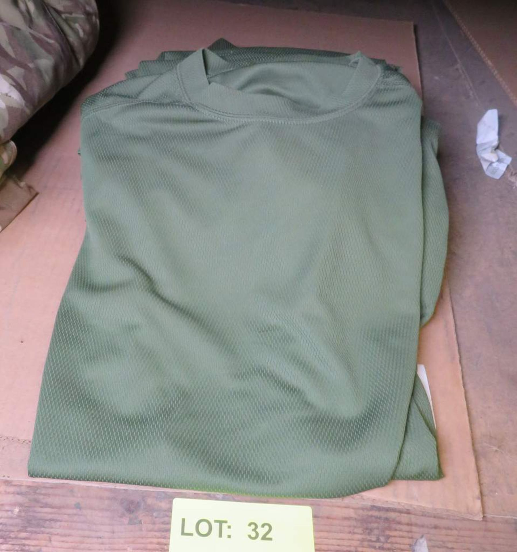 8x Olive Green T-Shirt - Various sizes - Image 2 of 2