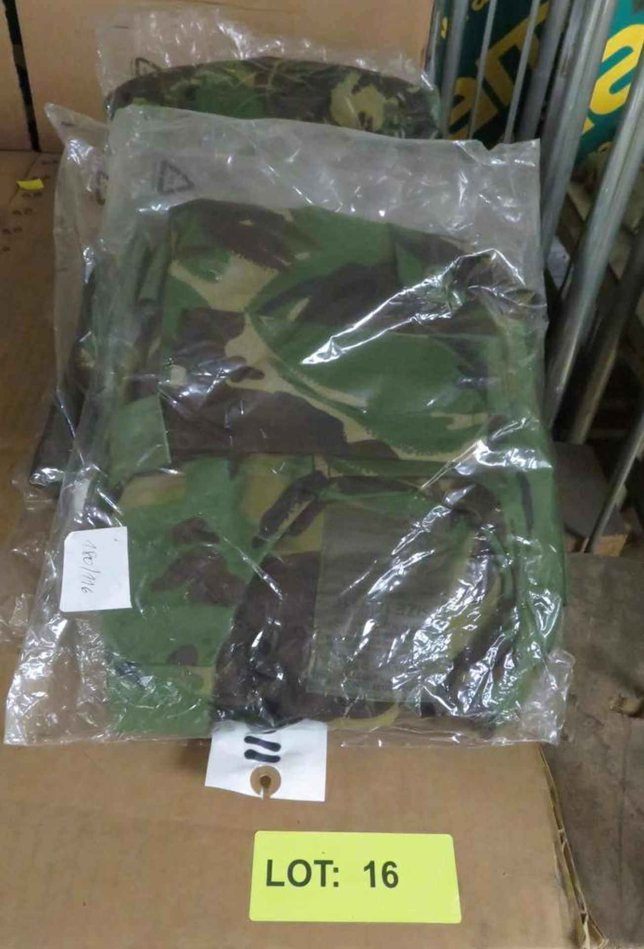5x Woodland Body Armour Cover Vest - Various sizes - Image 2 of 2
