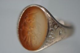 A late Victorian 18ct gold intaglio signet ring, Birmingham 1896, the oval banded agate matrix