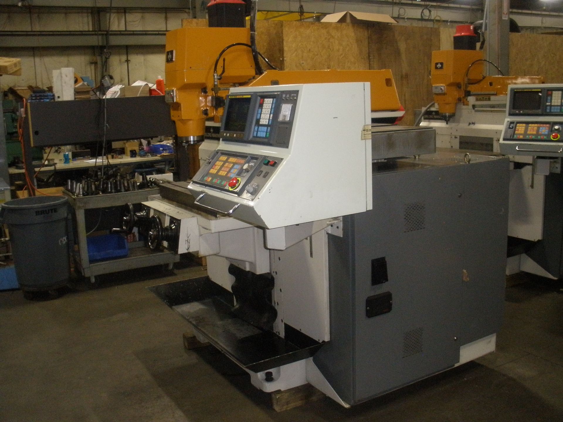 Leblond Makino RMC55 CNC Mill Fanuc OM With Video - Image 2 of 11