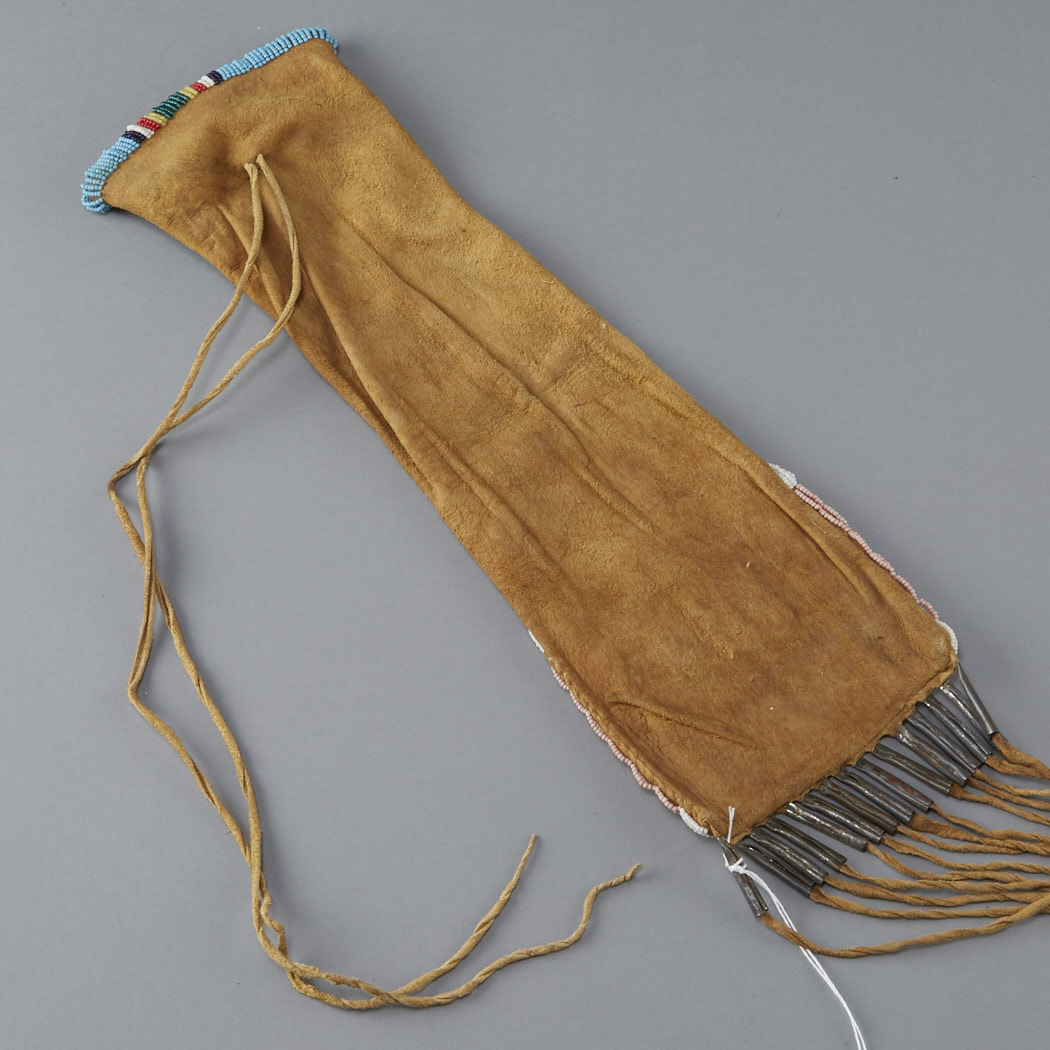 Sioux Beaded Pipe Bag - Image 11 of 11