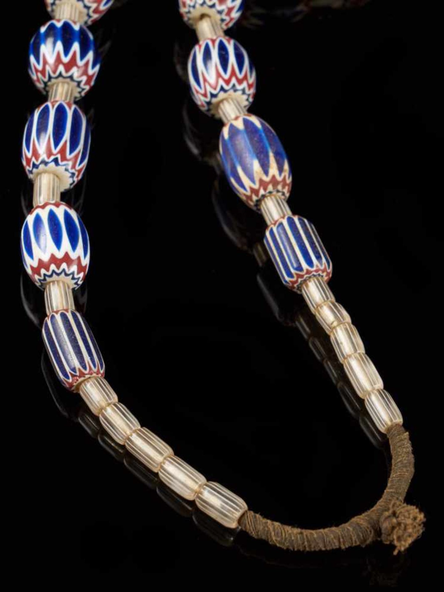 Traditional Bamileke 7 Layer Chevron Trade Bead Necklace Of 15 Beads. - Tribal ArtChevrons beads are - Bild 5 aus 5