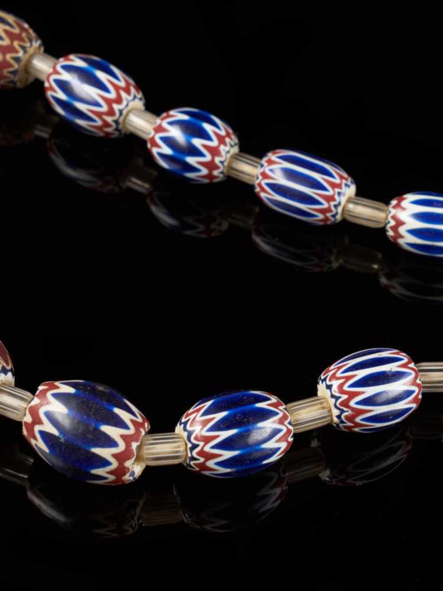 Traditional Bamileke 7 Layer Chevron Trade Bead Necklace Of 15 Beads. - Tribal ArtChevrons beads are - Bild 4 aus 5