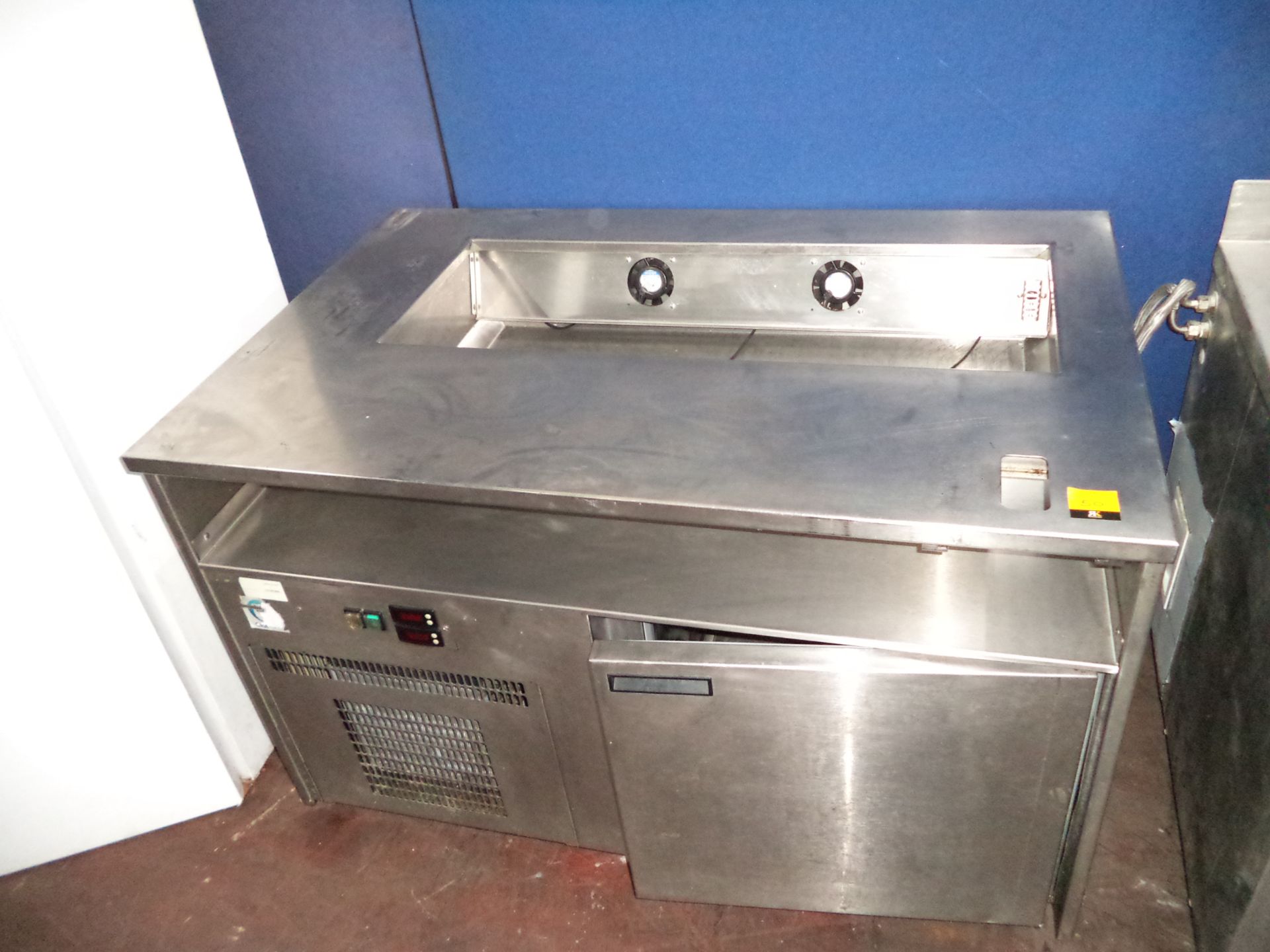 Large stainless steel refrigerated unit, max. dimensions circa 1330mm x 860mm x 920mm IMPORTANT: - Image 3 of 3