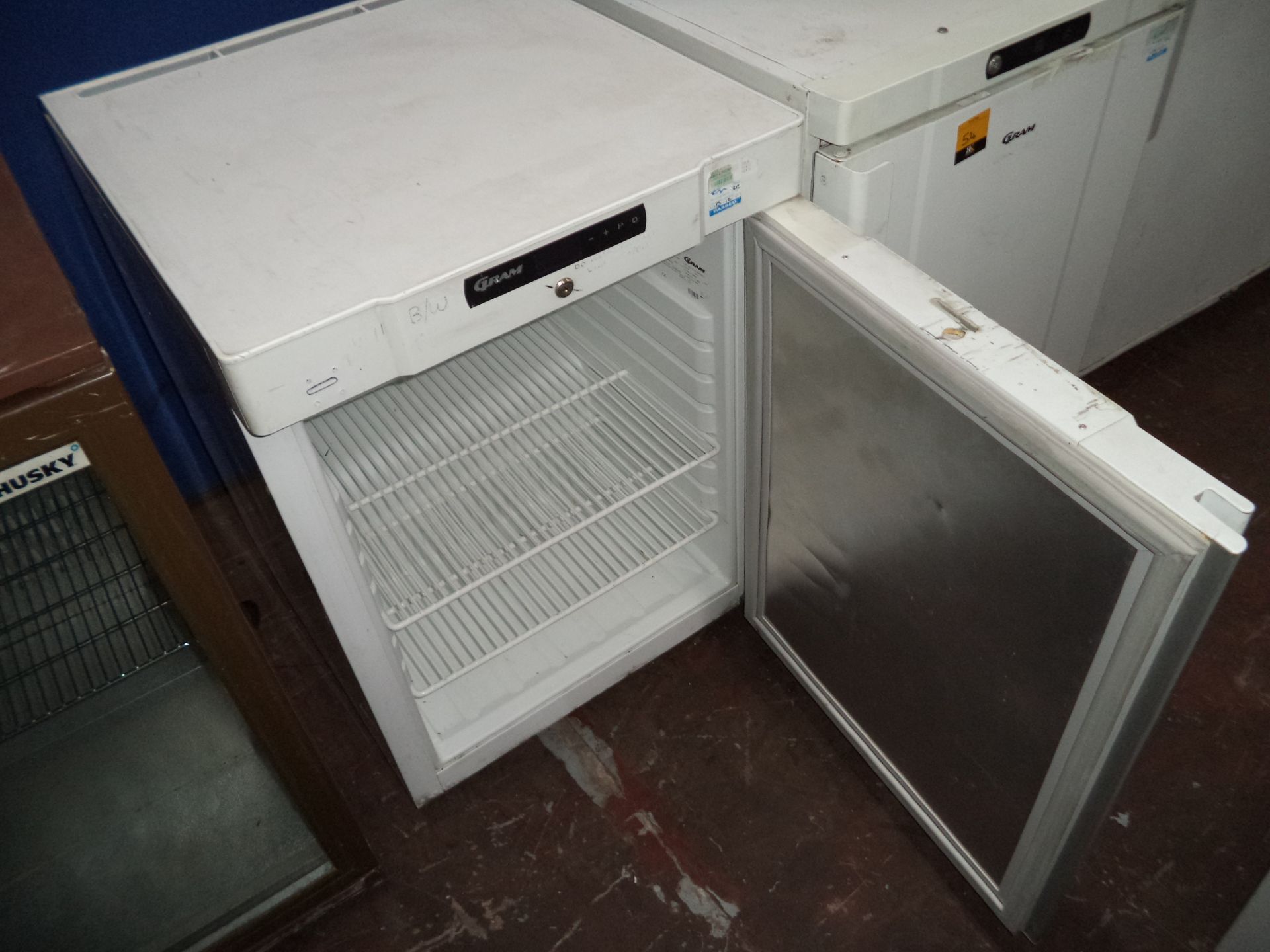 Gram counter height fridge, model K210 IMPORTANT: Please remember goods successfully bid upon must - Image 2 of 3