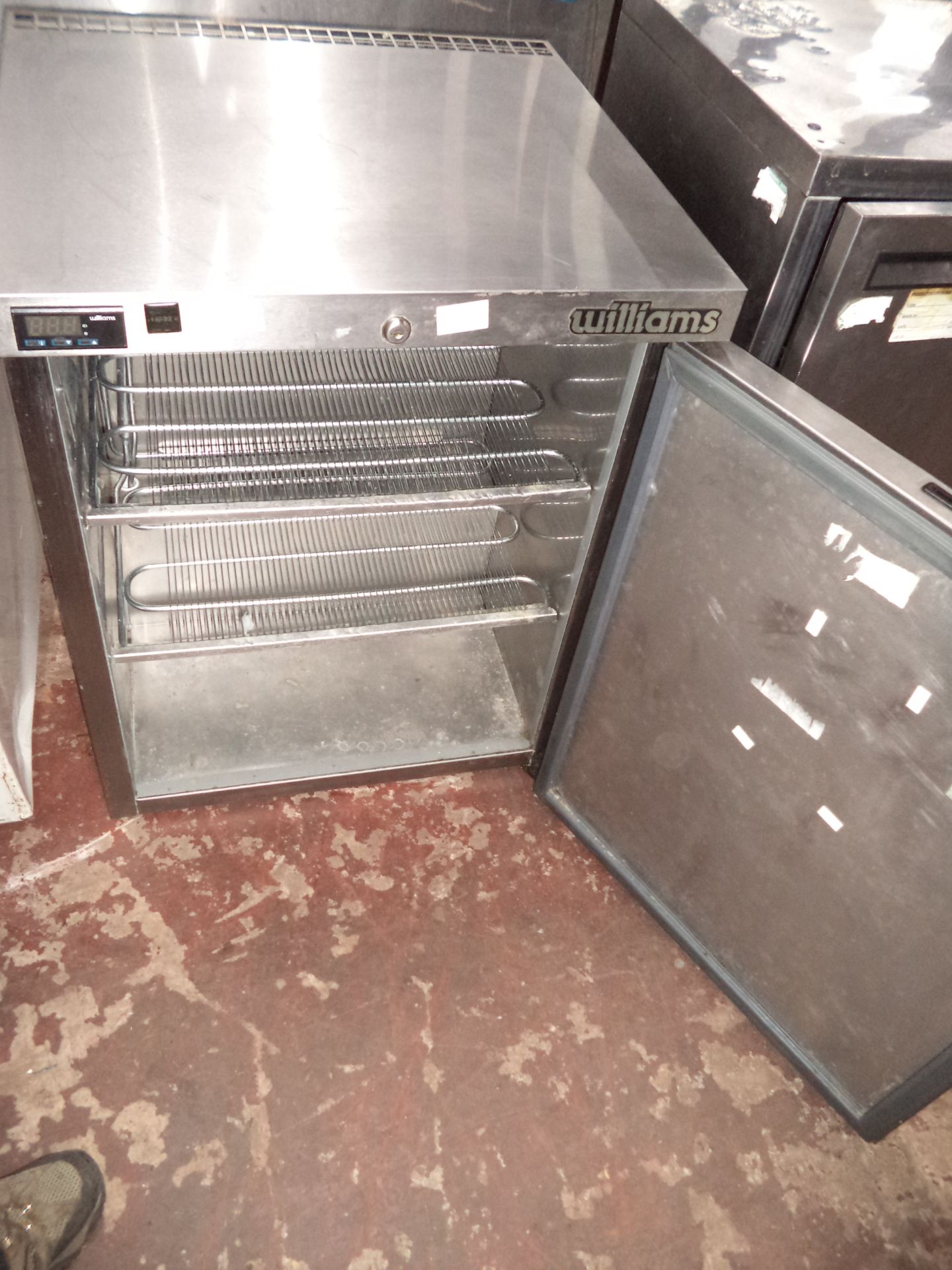 Williams stainless steel commercial counter height freezer, model LP5SS IMPORTANT: Please remember - Image 2 of 3