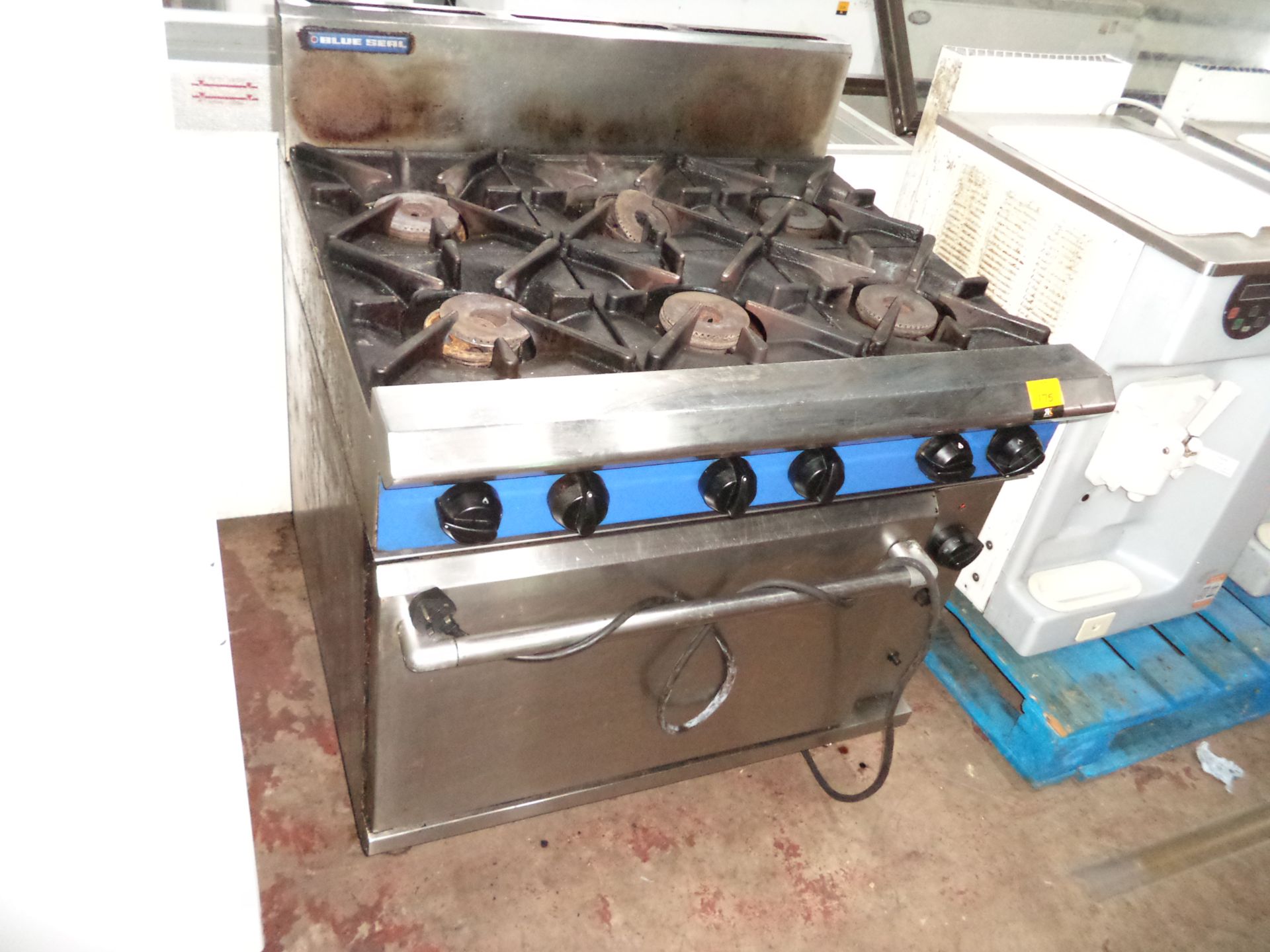 Blue Seal stainless steel 6-ring oven IMPORTANT: Please remember goods successfully bid upon must be - Image 2 of 3