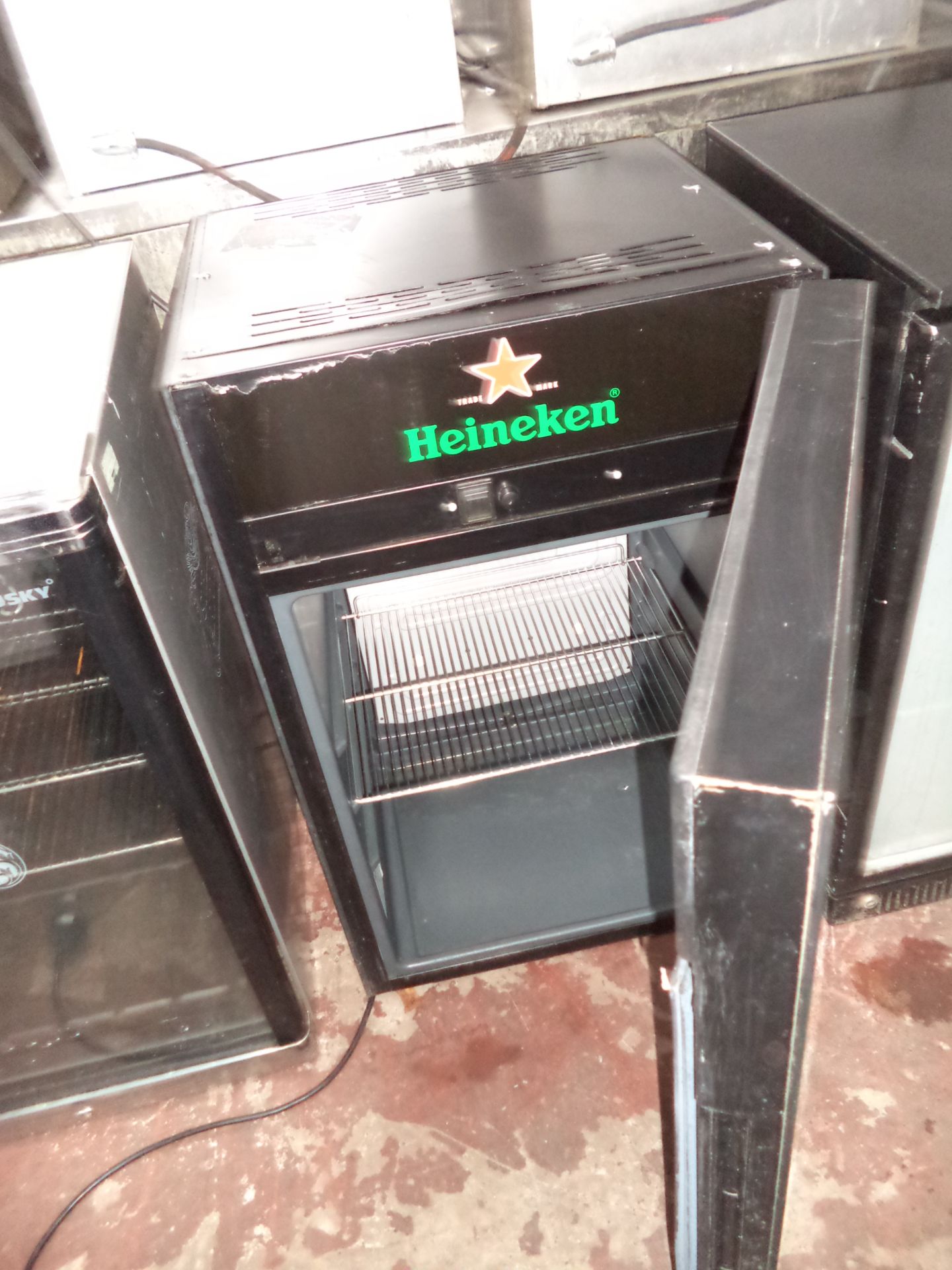 Heineken branded fridge IMPORTANT: Please remember goods successfully bid upon must be paid for - Image 2 of 3