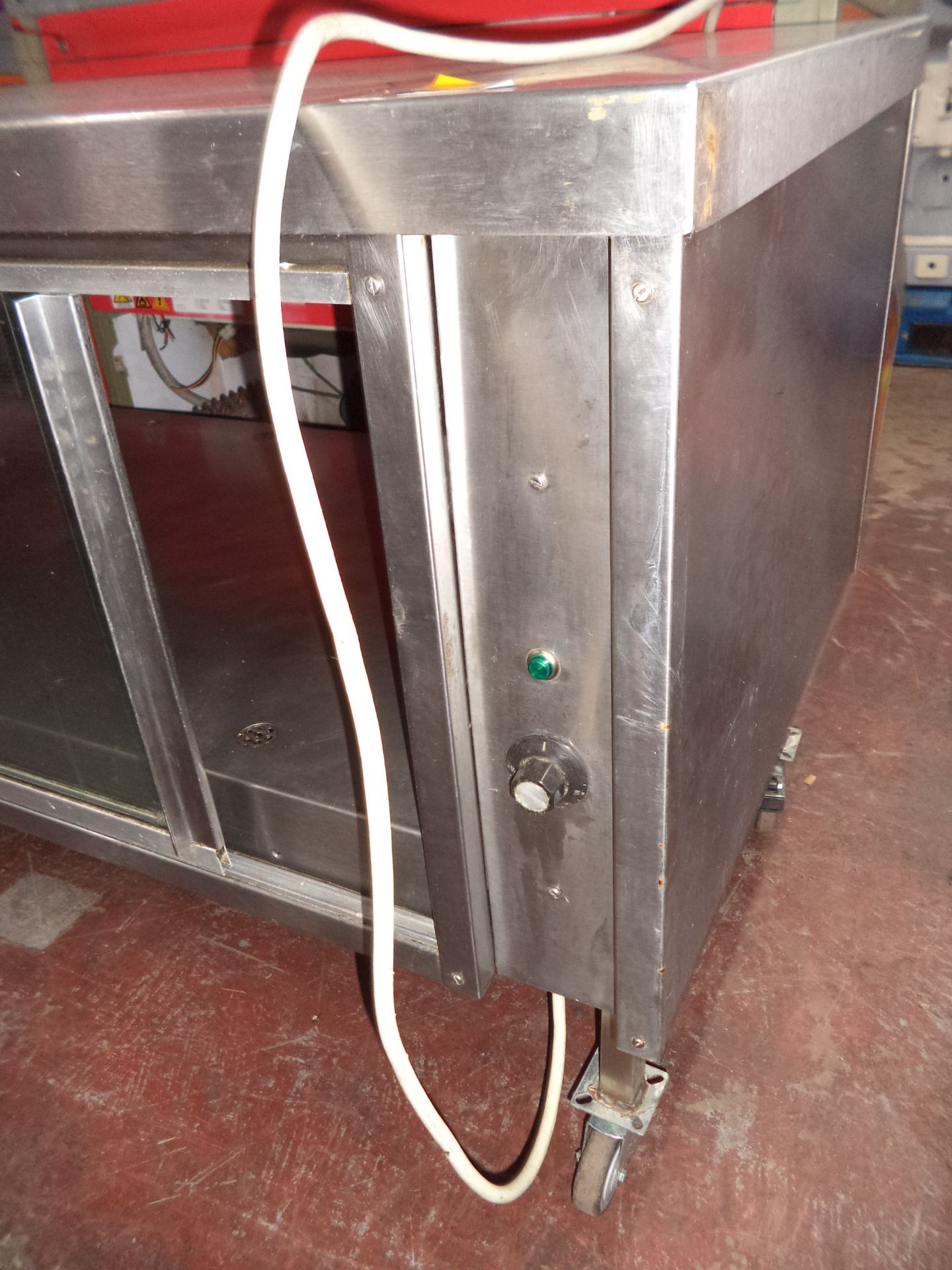 Large stainless steel mobile warming unit, with sliding glass doors on one side but no doors on - Bild 4 aus 5