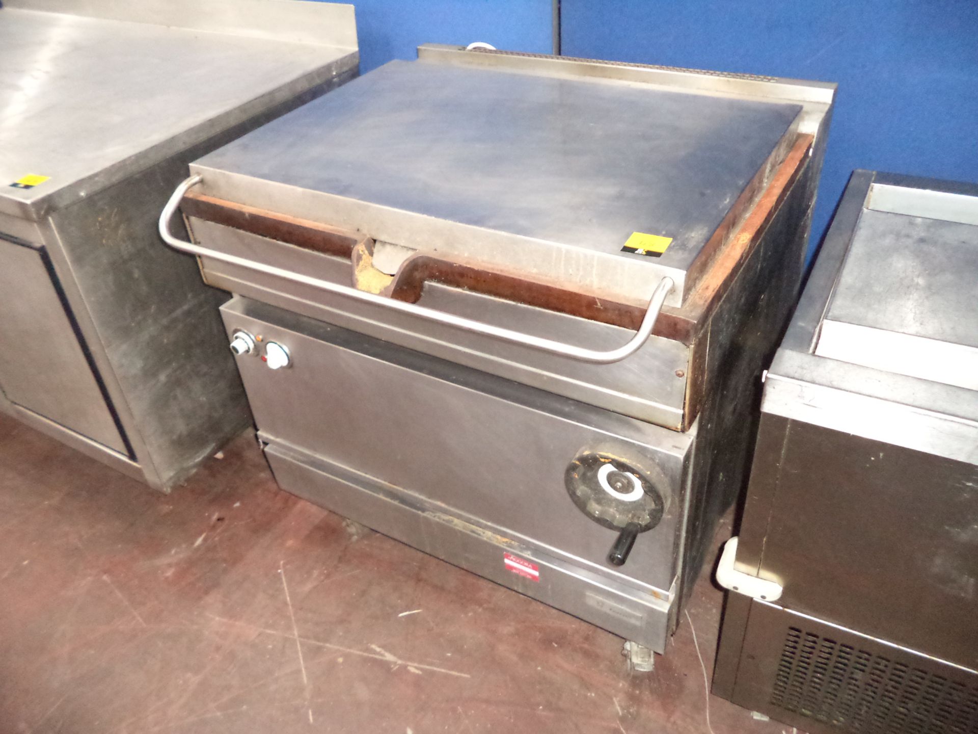 Falcon large stainless steel mobile Bratt Pan IMPORTANT: Please remember goods successfully bid upon