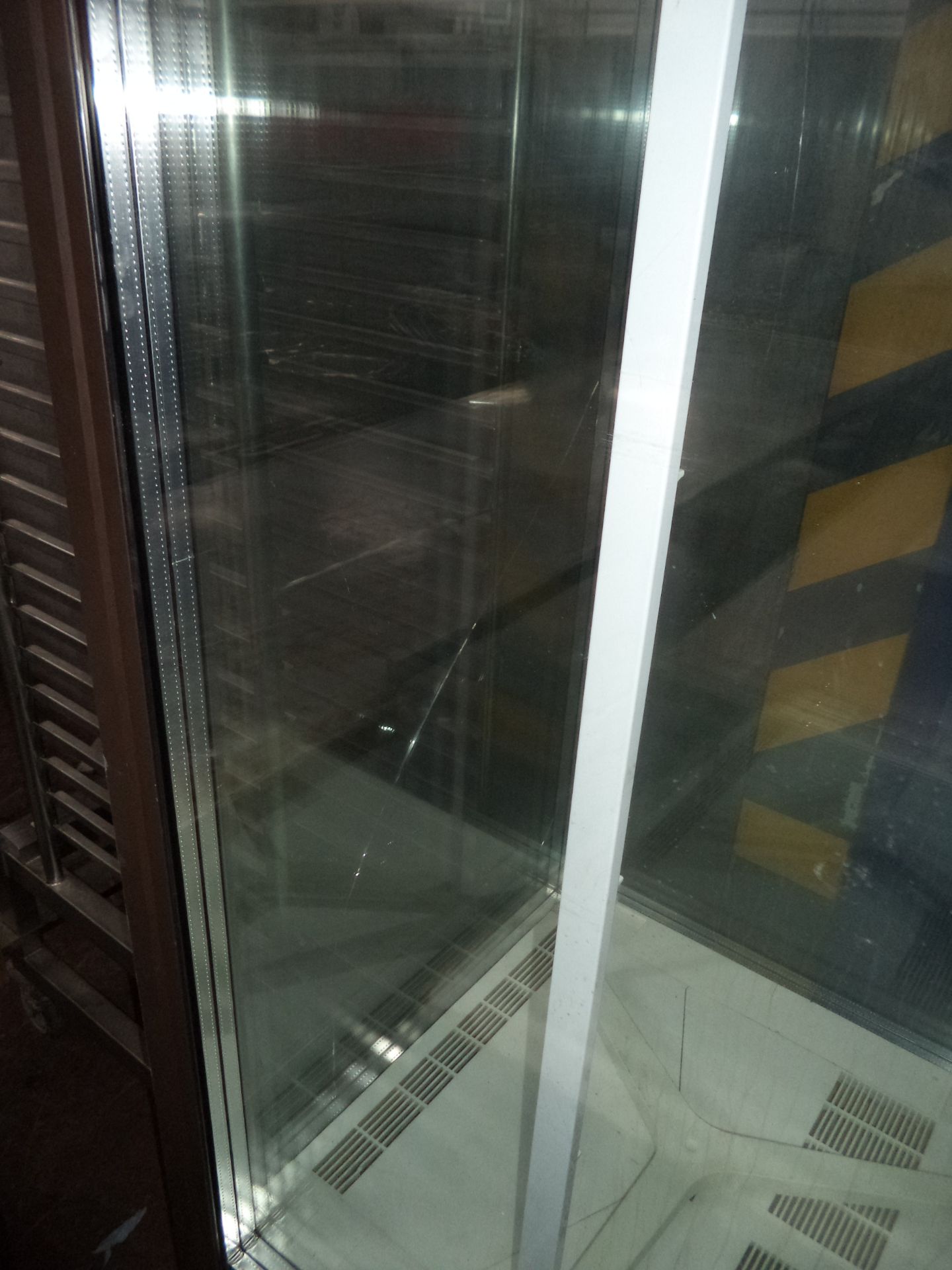 Scaiola large pastry display fridge NB cracked glass to one panel IMPORTANT: Please remember goods - Image 6 of 6