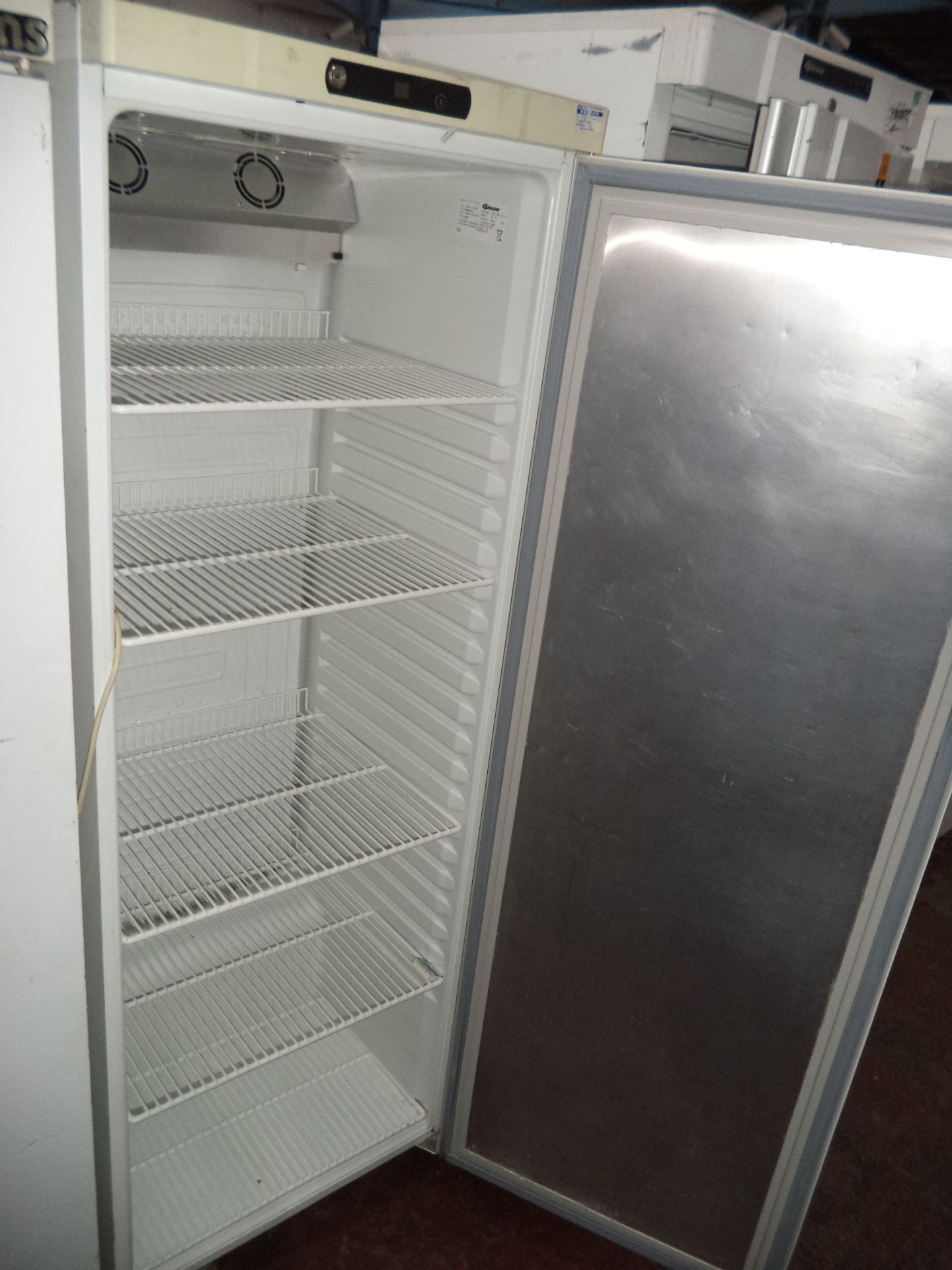 Gram K400 floor standing fridge IMPORTANT: Please remember goods successfully bid upon must be - Image 2 of 3
