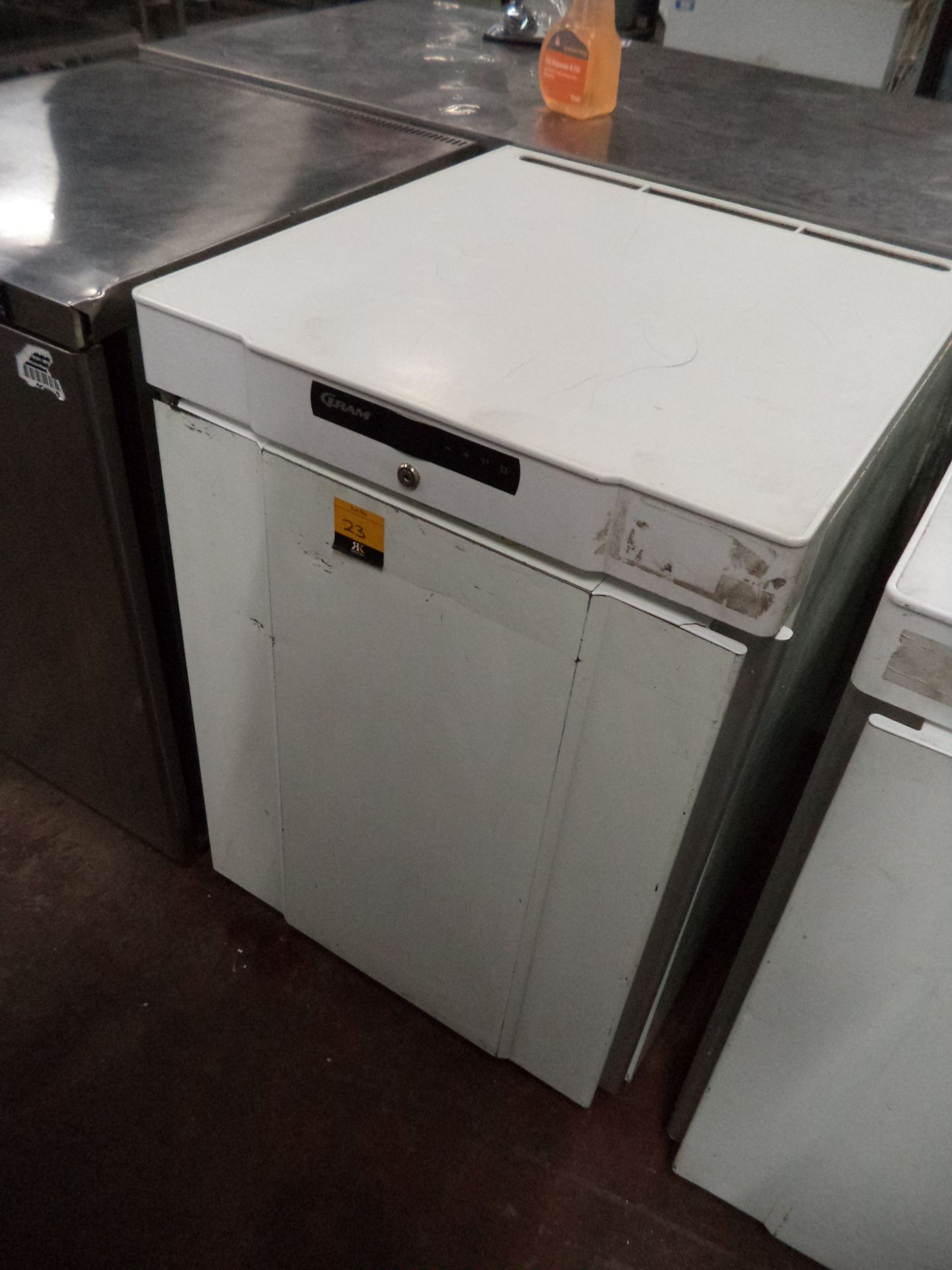 Gram counter height freezer, model F210 IMPORTANT: Please remember goods successfully bid upon - Image 3 of 4