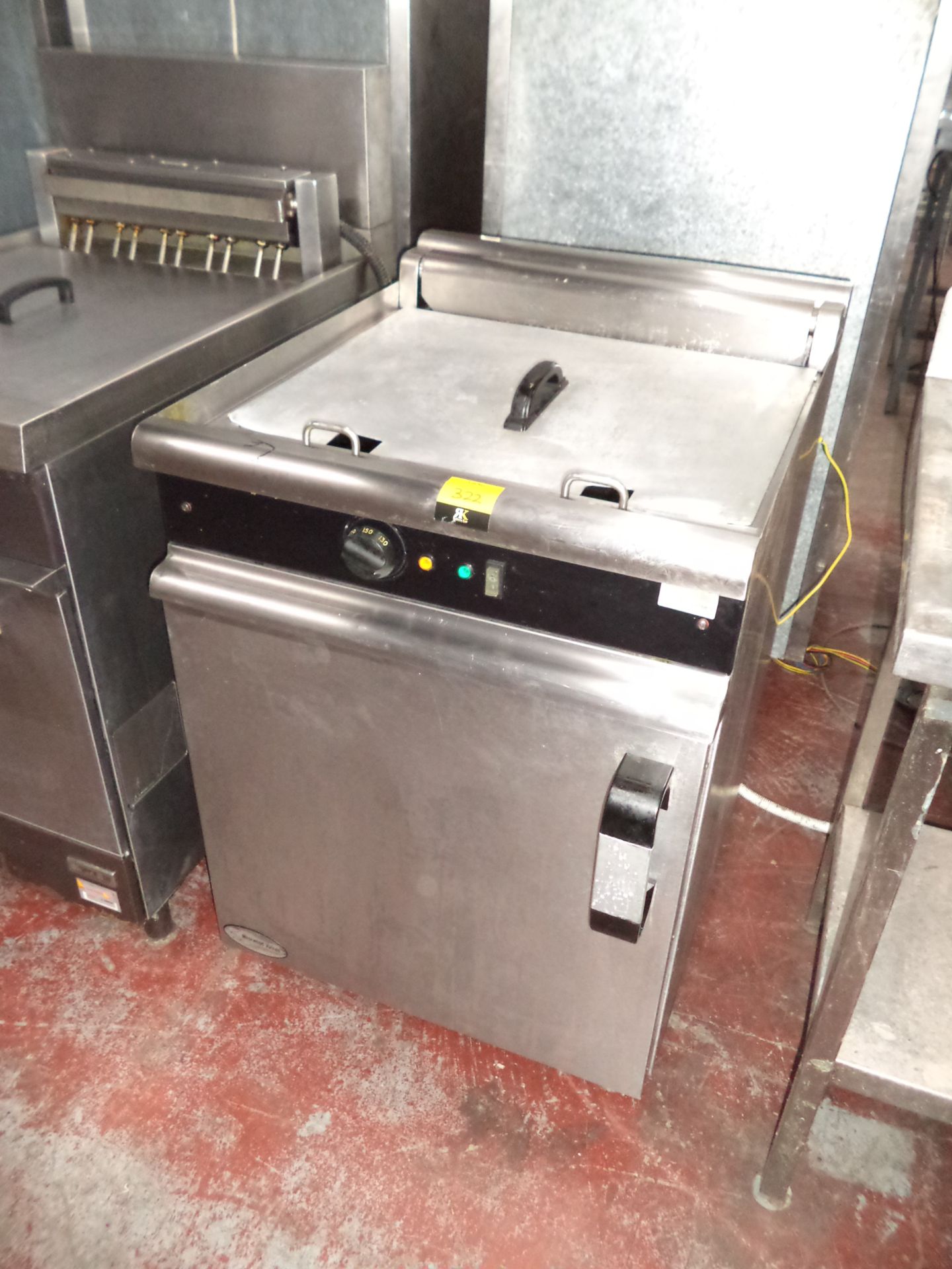 Moorwood Vulcan stainless steel floor standing twin deep fat fryer model MLE60F-F IMPORTANT: