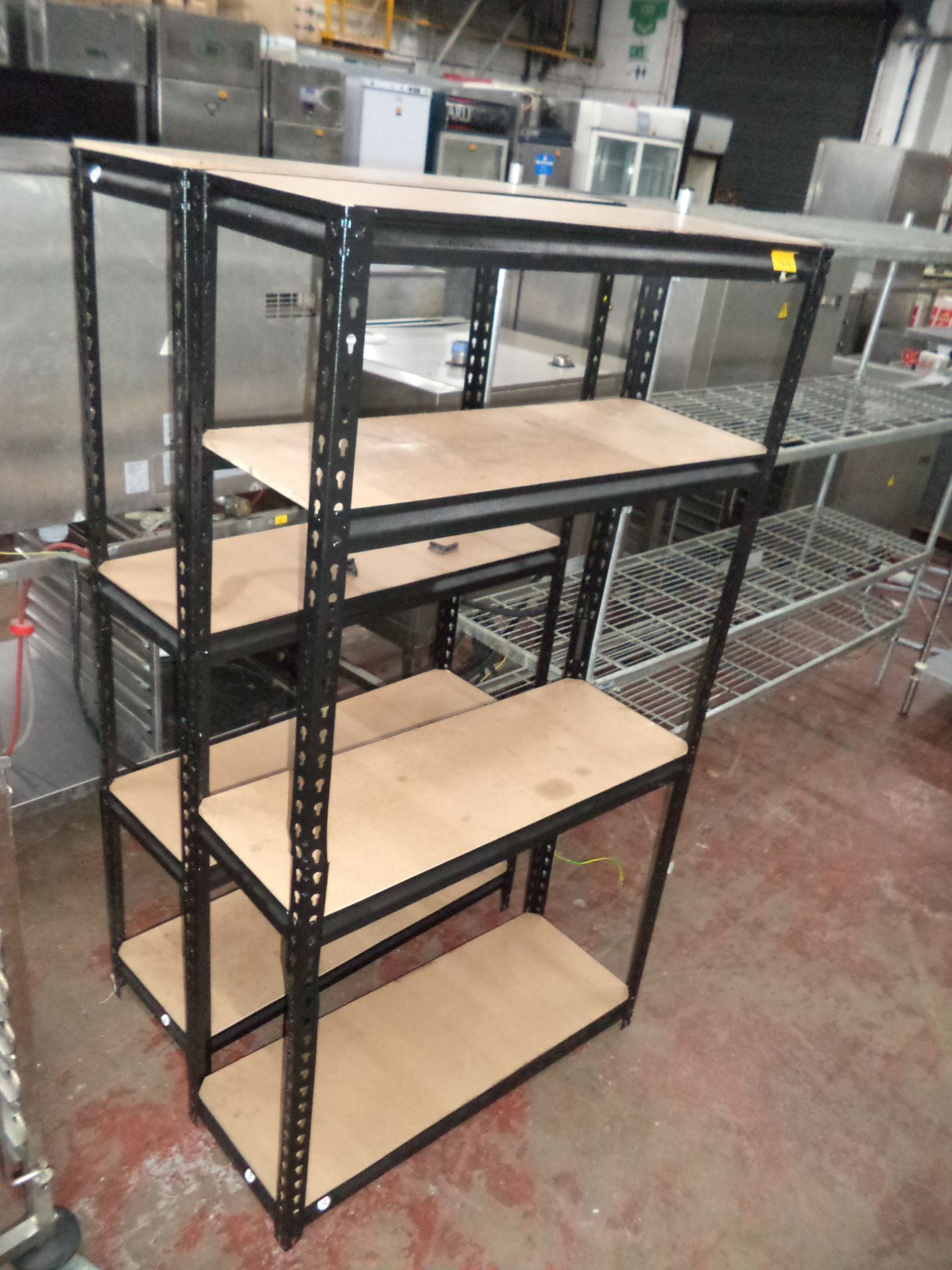 Two separate freestanding of bolt-free racking IMPORTANT: Please remember goods successfully bid - Bild 2 aus 3