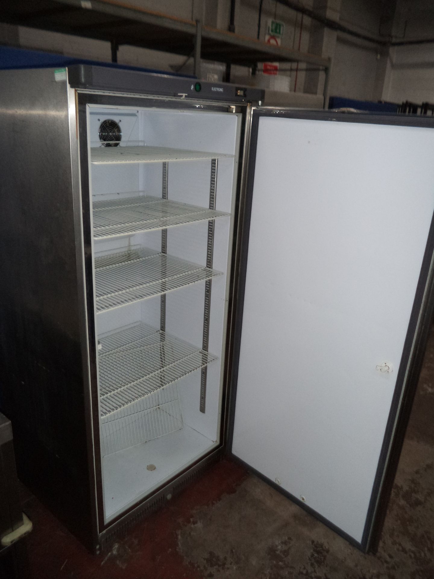 Iarp wide tall silver fridge, model ABX500PV IMPORTANT: Please remember goods successfully bid - Image 3 of 4