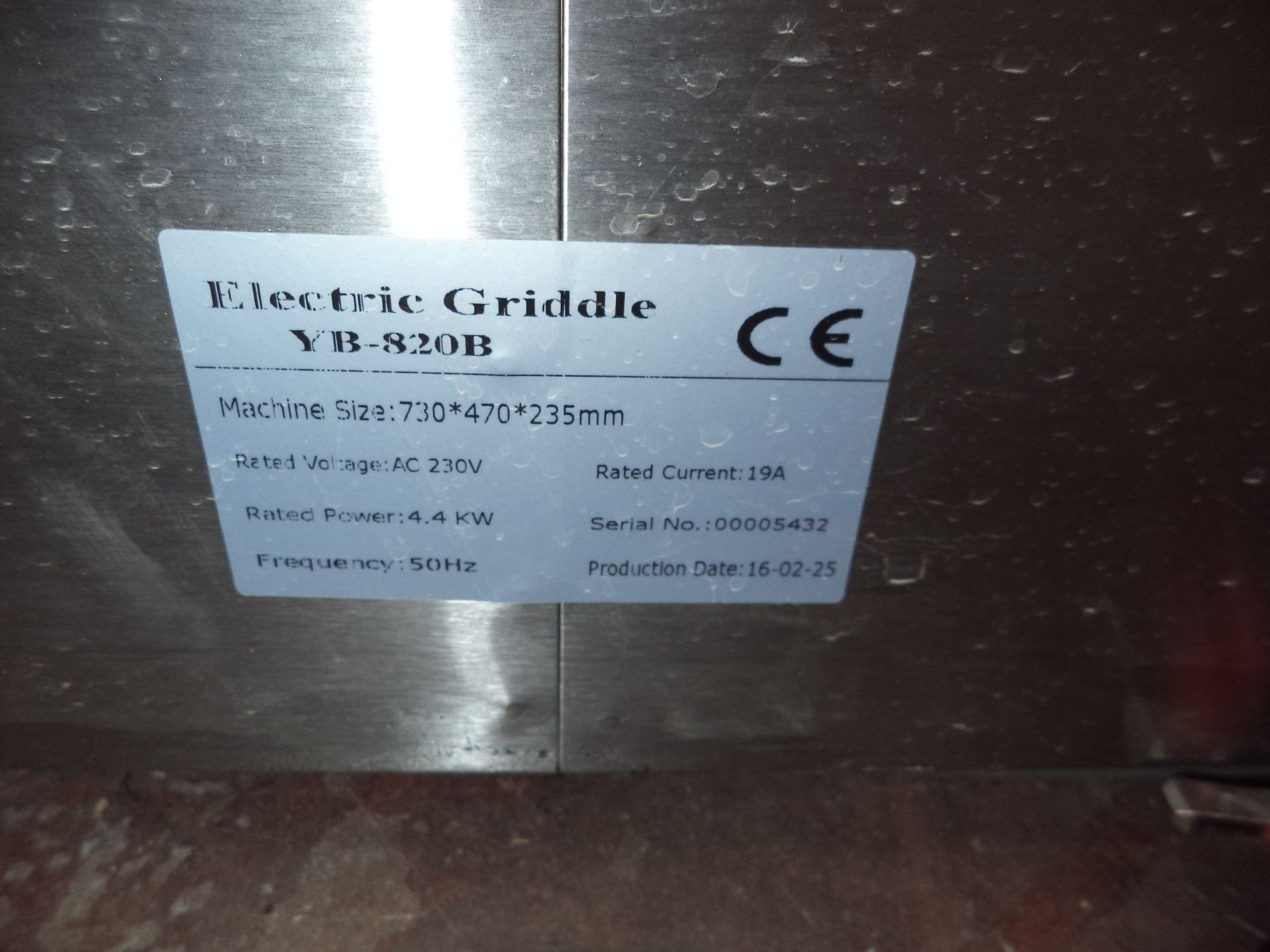 Counter top commercial griddle unit, model YB-820B IMPORTANT: Please remember goods successfully bid - Image 4 of 4