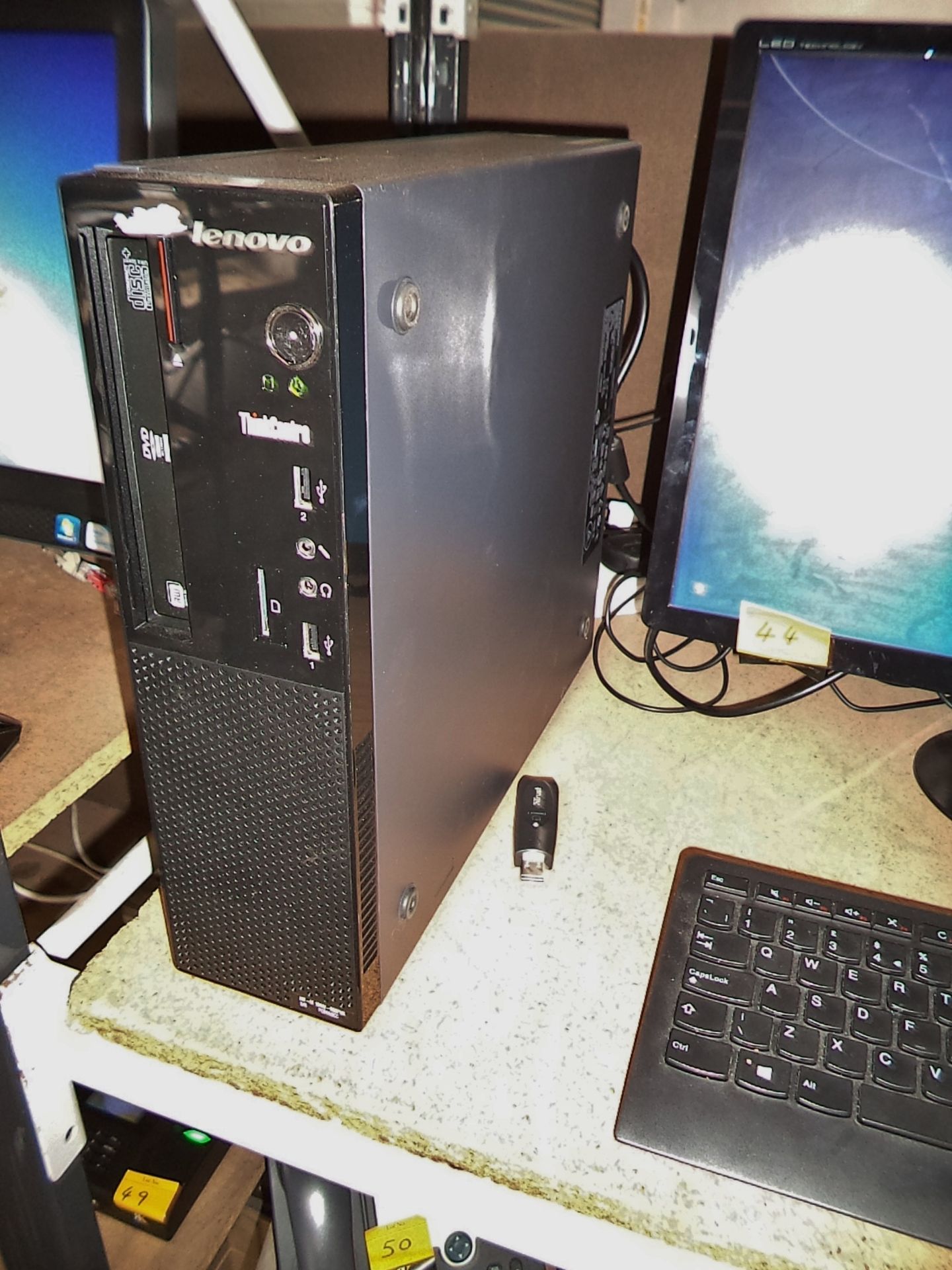 Lenovo Think Centre desktop computer with Intel Core i5-4460s @ 2.9GHz, 8GB Ram, 500GB HDD - Image 5 of 6