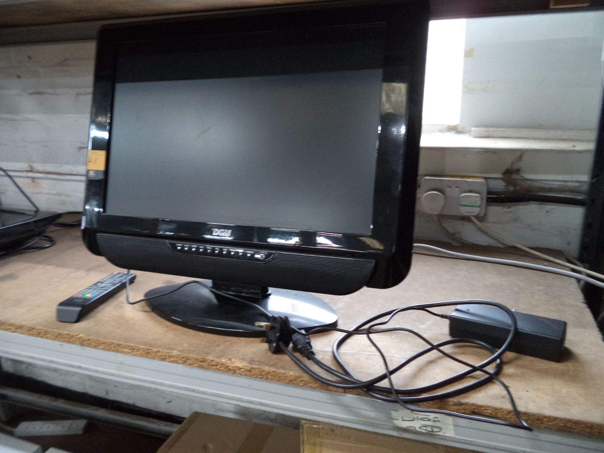 DGiM widescreen TV with built-in DVD on stand including remote control & power pack IMPORTANT: - Image 4 of 6