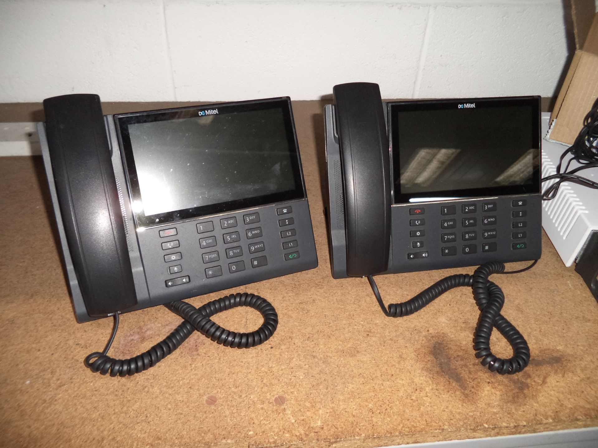 Mitel 430 telephone system comprising Mitel 415 rack mountable telephone system plus 3 off Mitel - Image 2 of 8