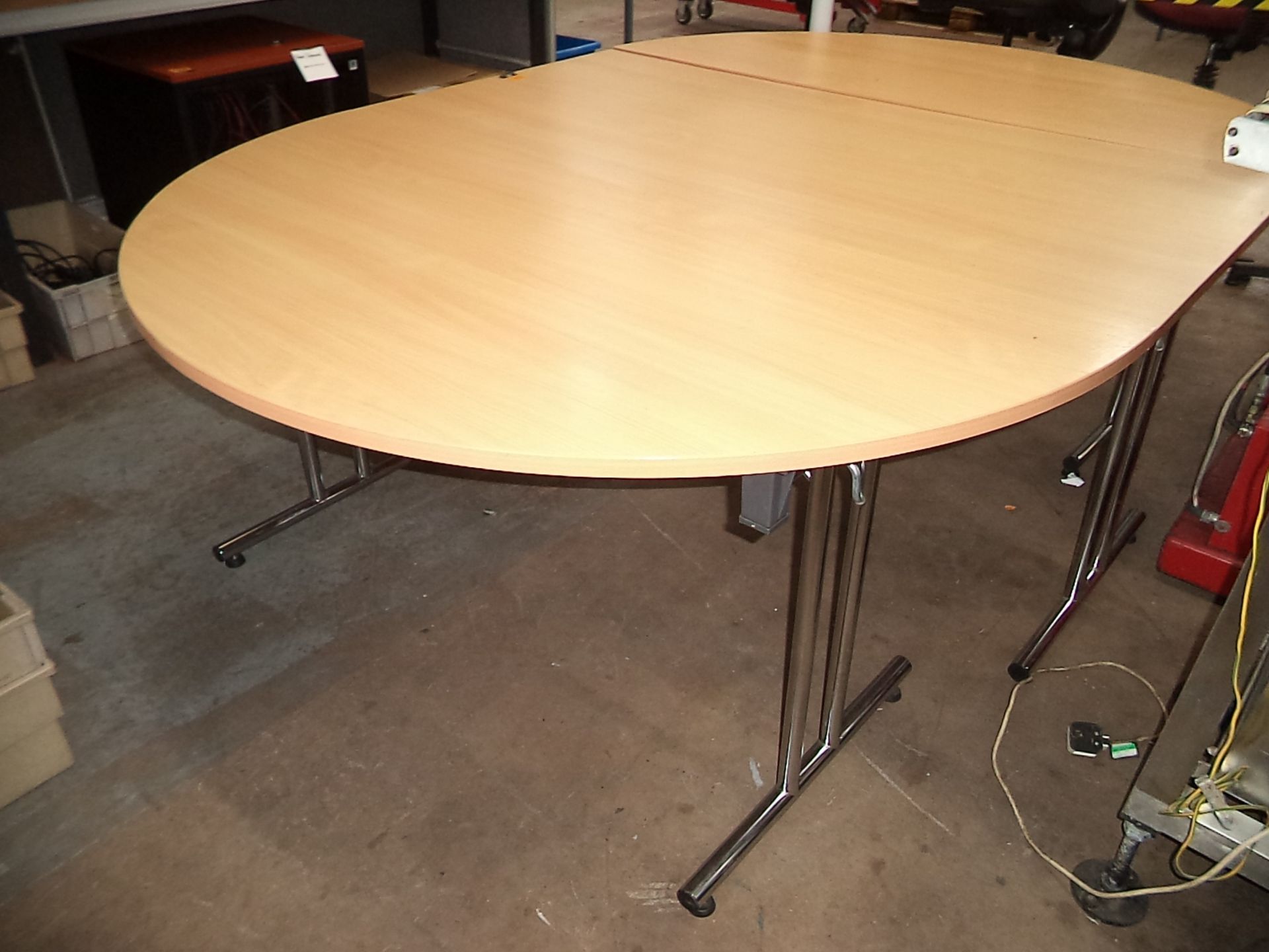 Large oval meeting table arrangement comprising 3 separate freestanding tables each with folding - Image 4 of 4