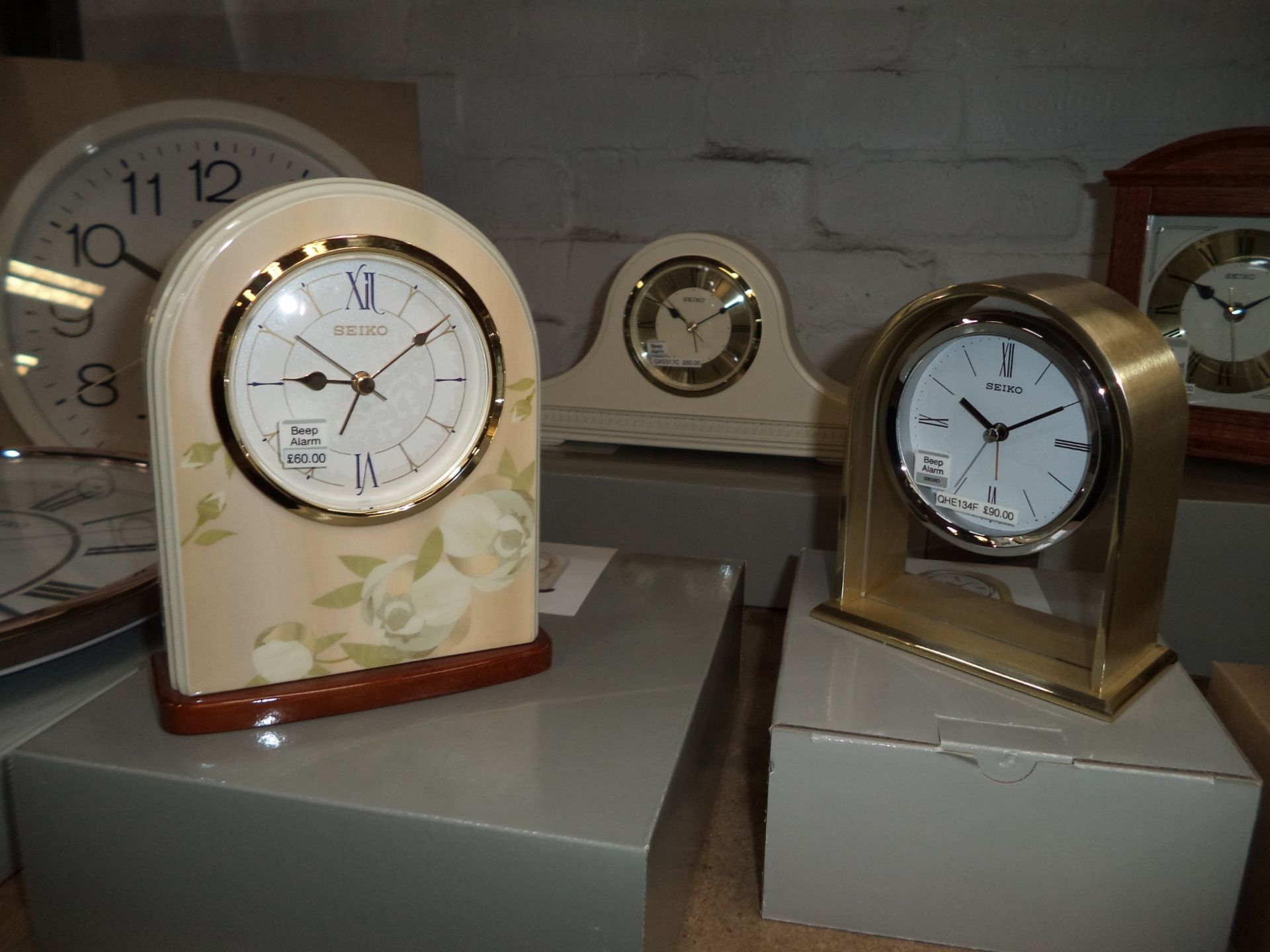 8 off mostly Seiko carriage & wall clocks plus Lorus alarm clock with RRPs up to £90 per clock - Image 4 of 6