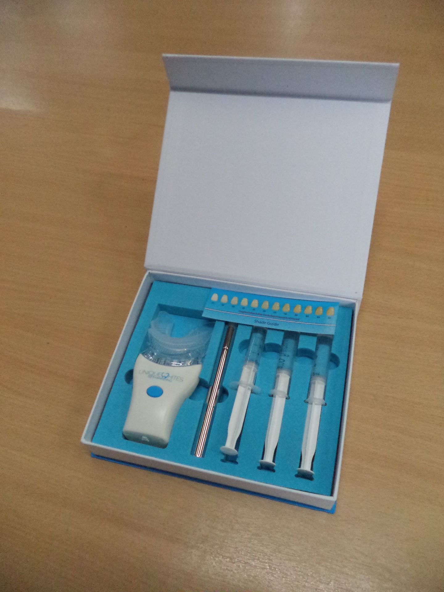 10 off Unique Whites teeth whitening kits, each in a retail display box with magnetic closing lid, - Image 4 of 8