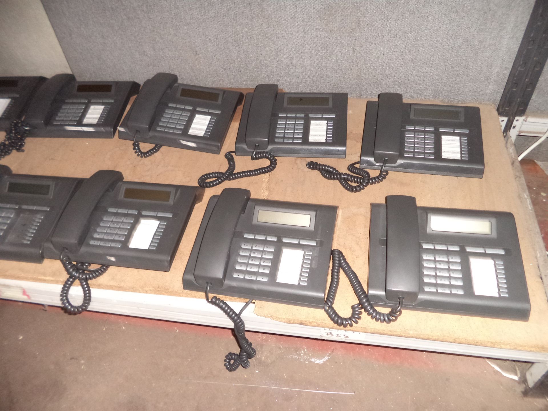 12 off Siemens Open Stage 15HFA telephone handsets, one of which includes additional module model - Image 4 of 6