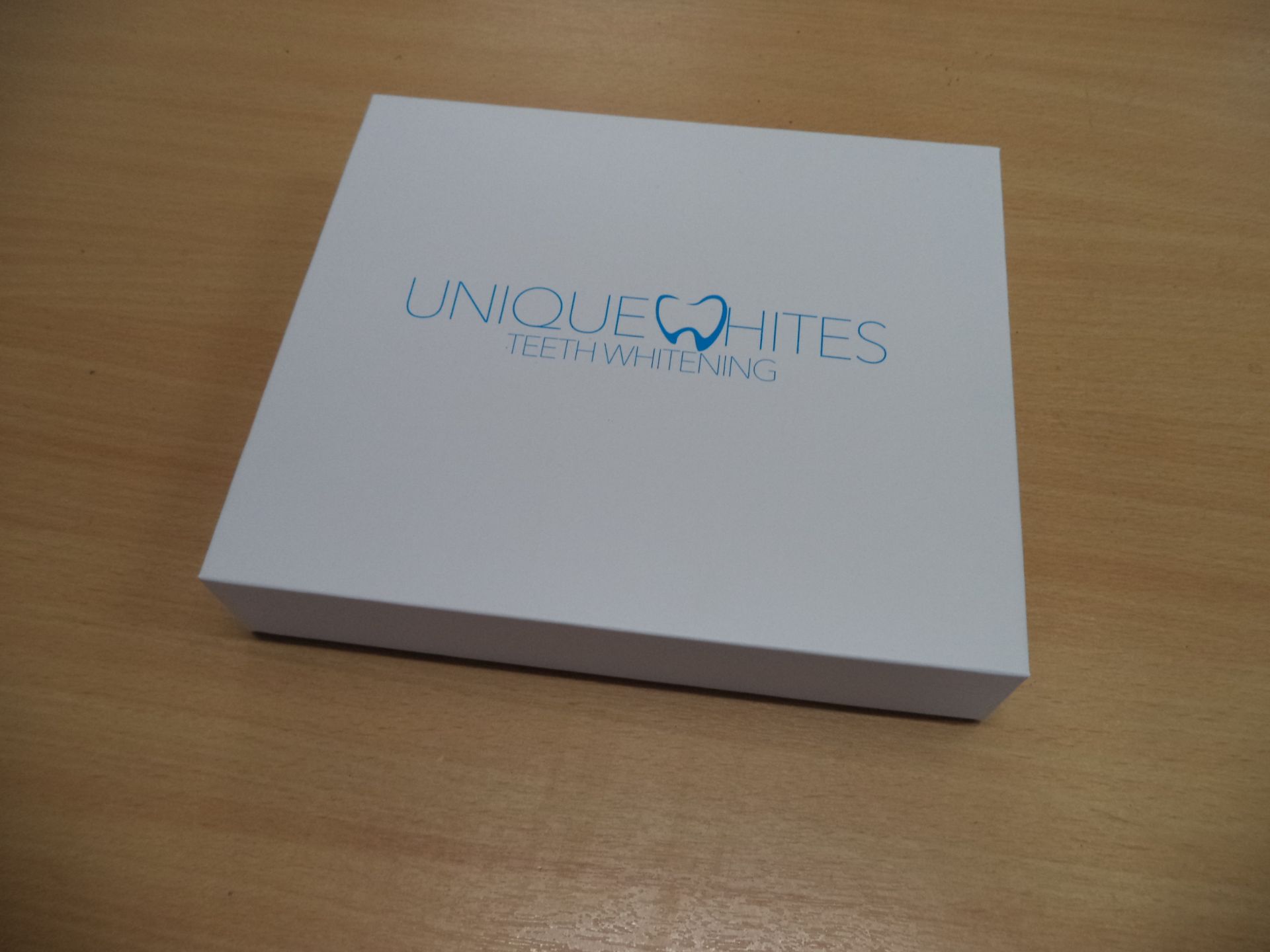40 off (one large carton) Unique Whites teeth whitening kits, each in a retail display box with - Image 9 of 9