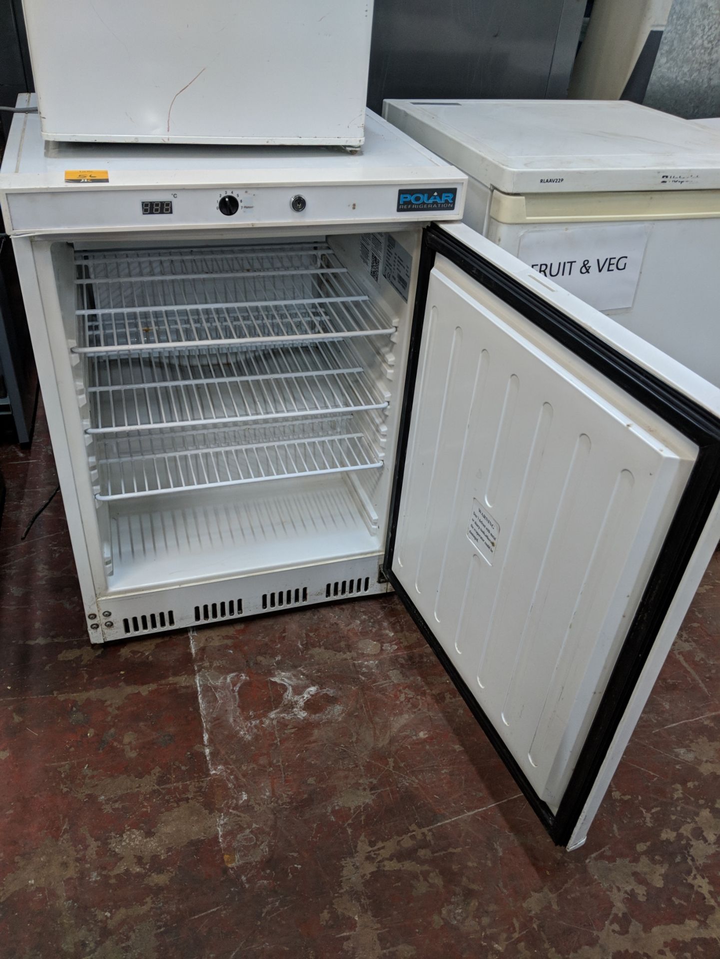 Polar under counter fridge, model CD610 IMPORTANT: Please remember goods successfully bid upon - Image 2 of 3