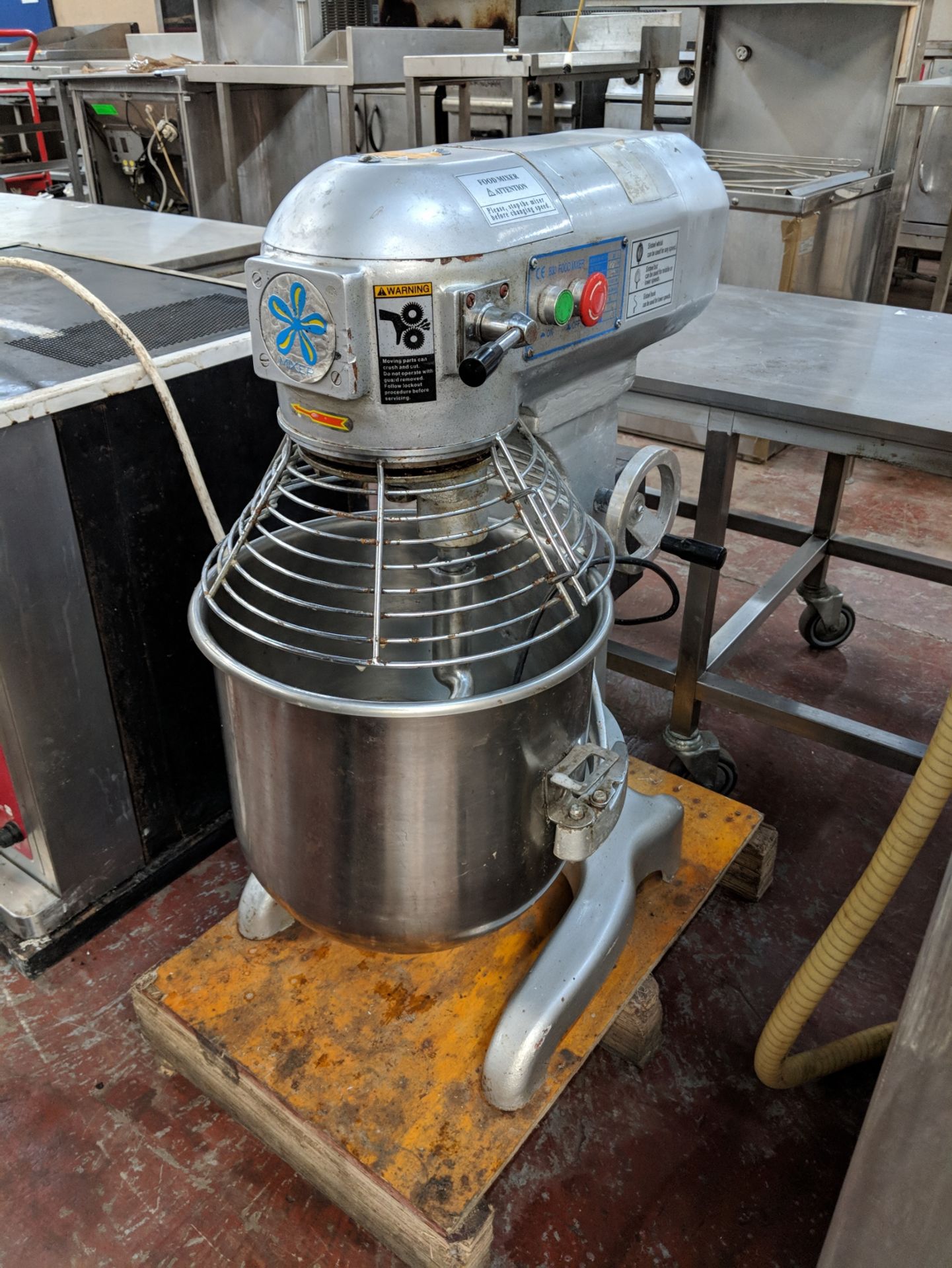 Model B30 heavy-duty commercial food mixer including bowl and paddle/blade IMPORTANT: Please - Image 3 of 5