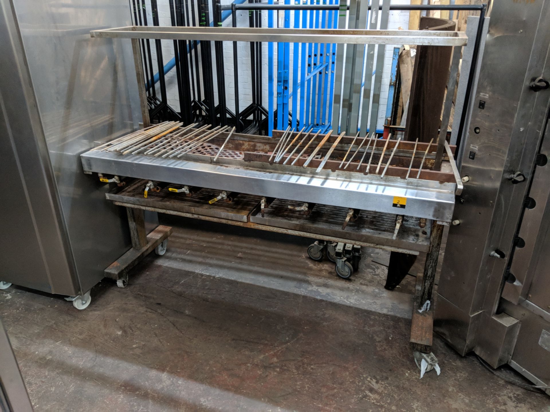 Large mobile multi-burner gas barbeque system IMPORTANT: Please remember goods successfully bid upon - Image 2 of 5