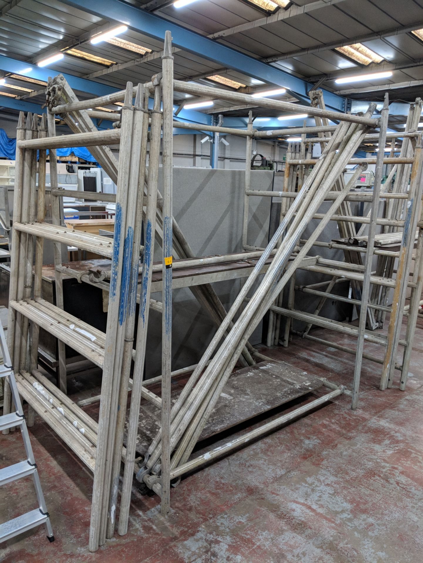 Quantity of scaffold tower comprising a total of 6 uprights each measuring approx 1300mm x 2100mm (2