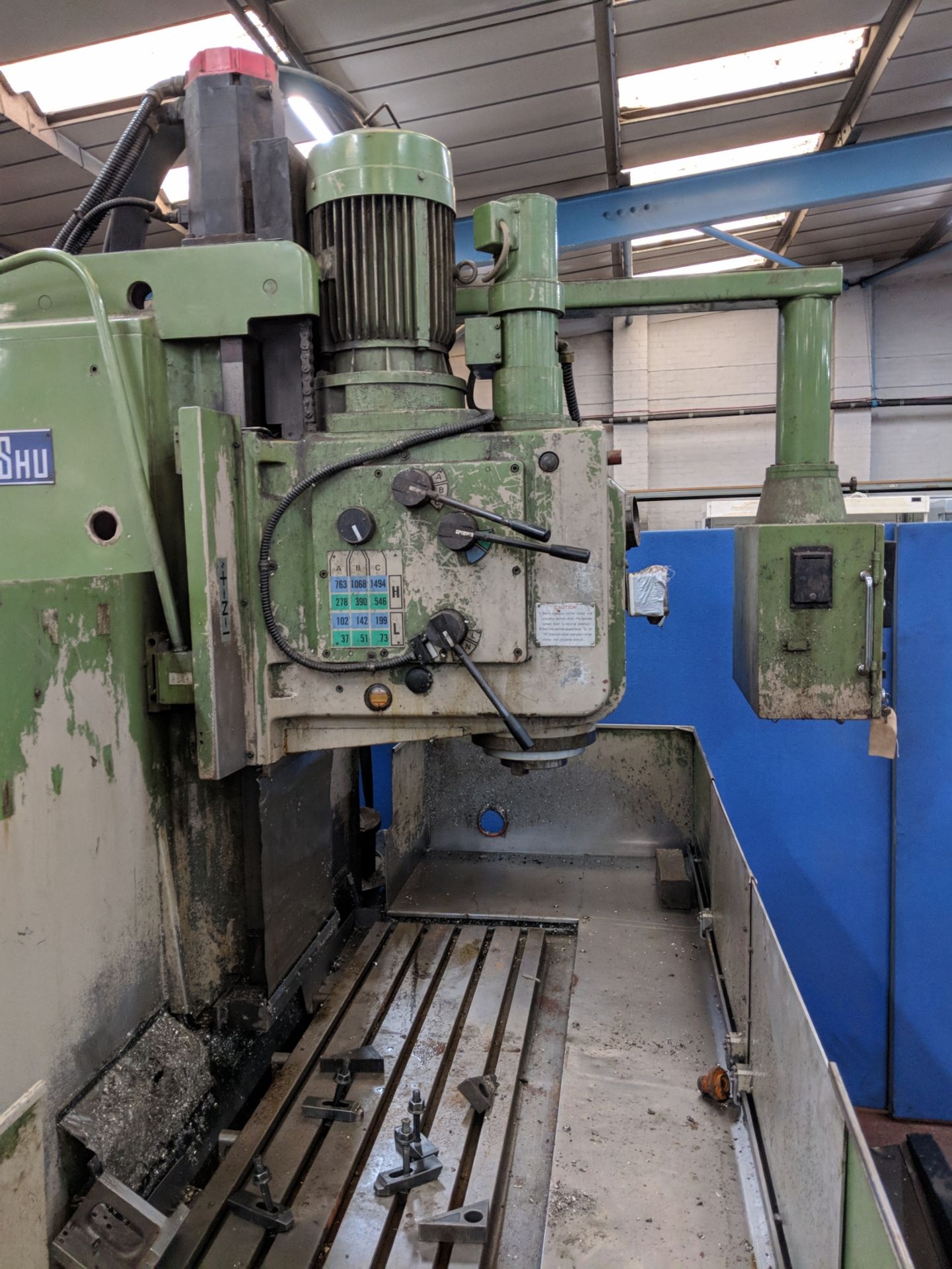 Enshu model NBV450 milling machine complete with Fanuc control unit on swing out arm, including wide - Image 5 of 7